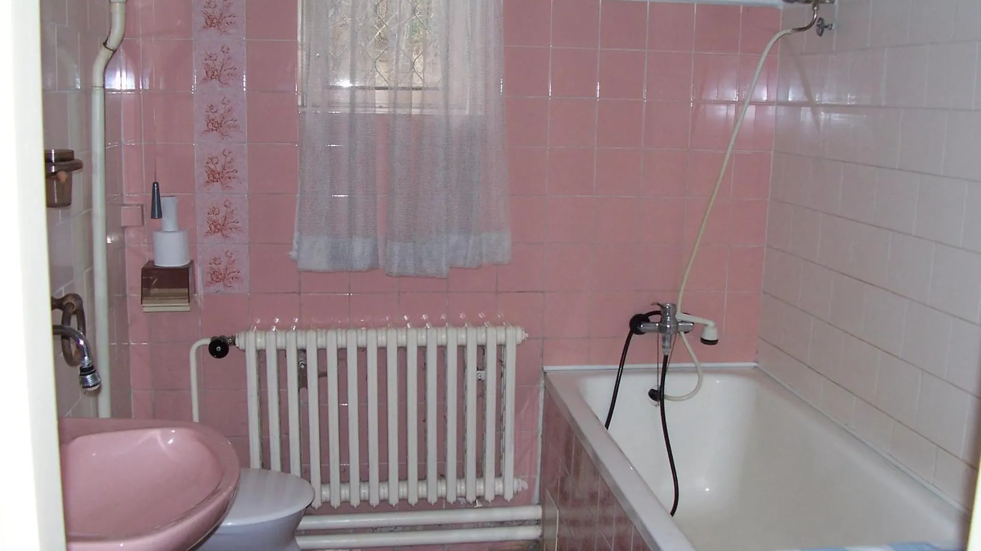 Apartment Trojska Prague Guest house